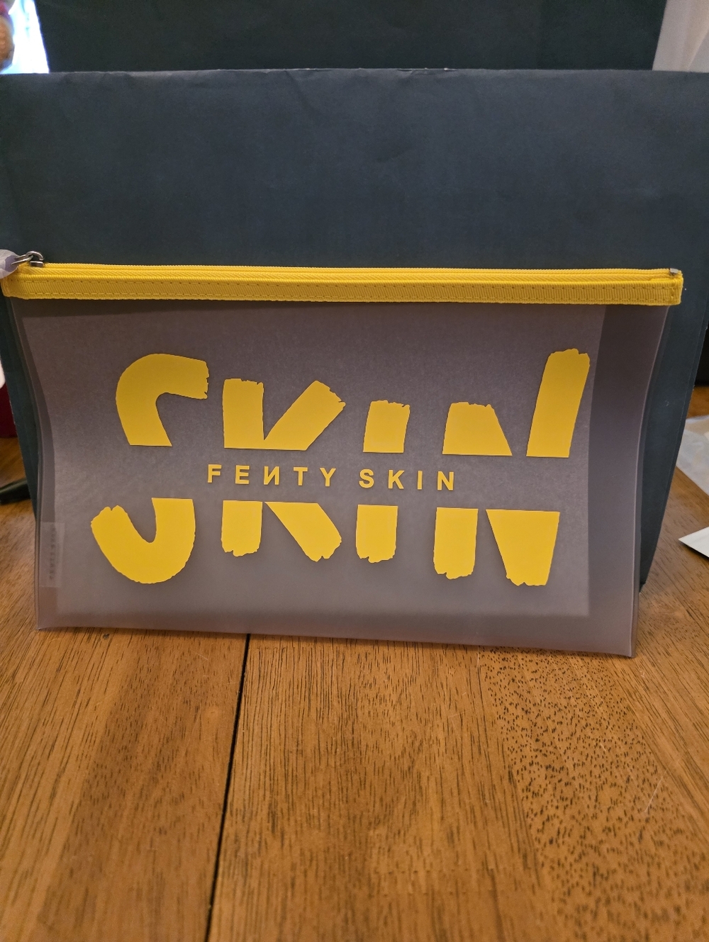 Fenty Beauty By RIHANNA CLEAR COSMETIC BAG. NEW